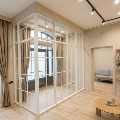 Стеклянная перегородка лофт с 1-м стеклом (5 мм), каркас усиленный, белый